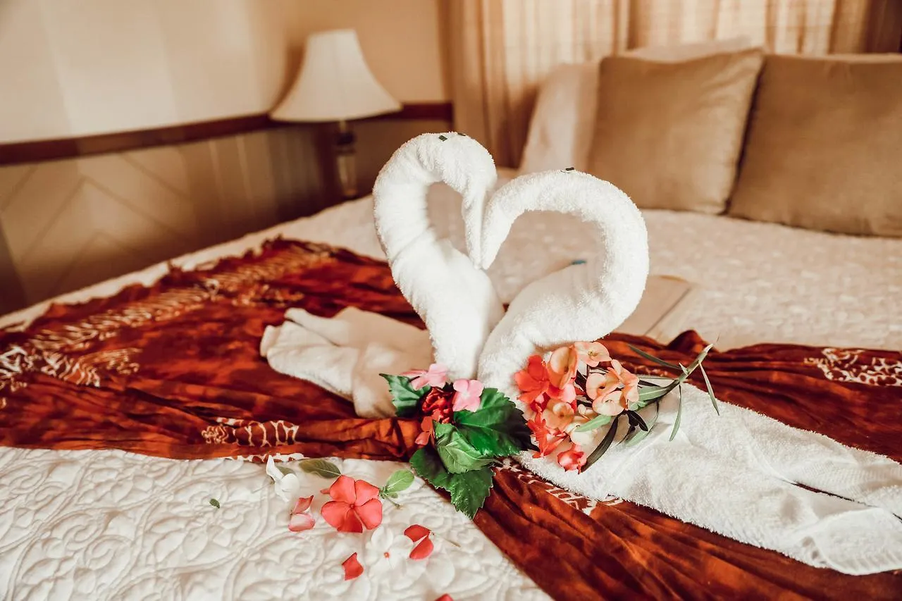 Embrace Resort Staniel Cay
