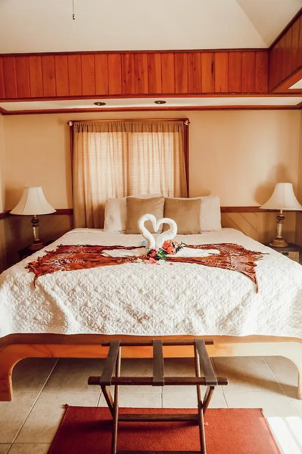 Hotel Embrace Resort Staniel Cay