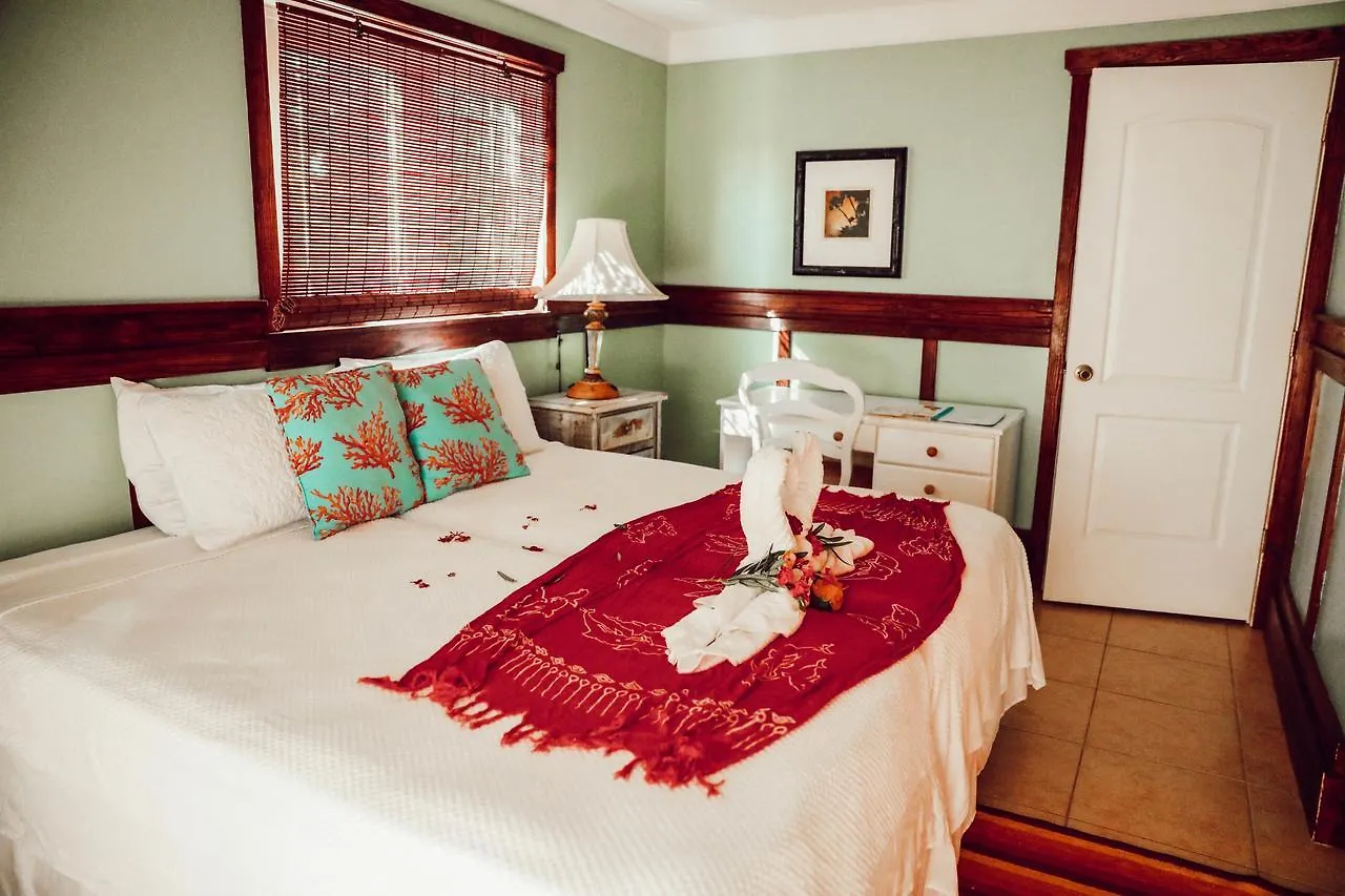 Hotel Embrace Resort Staniel Cay