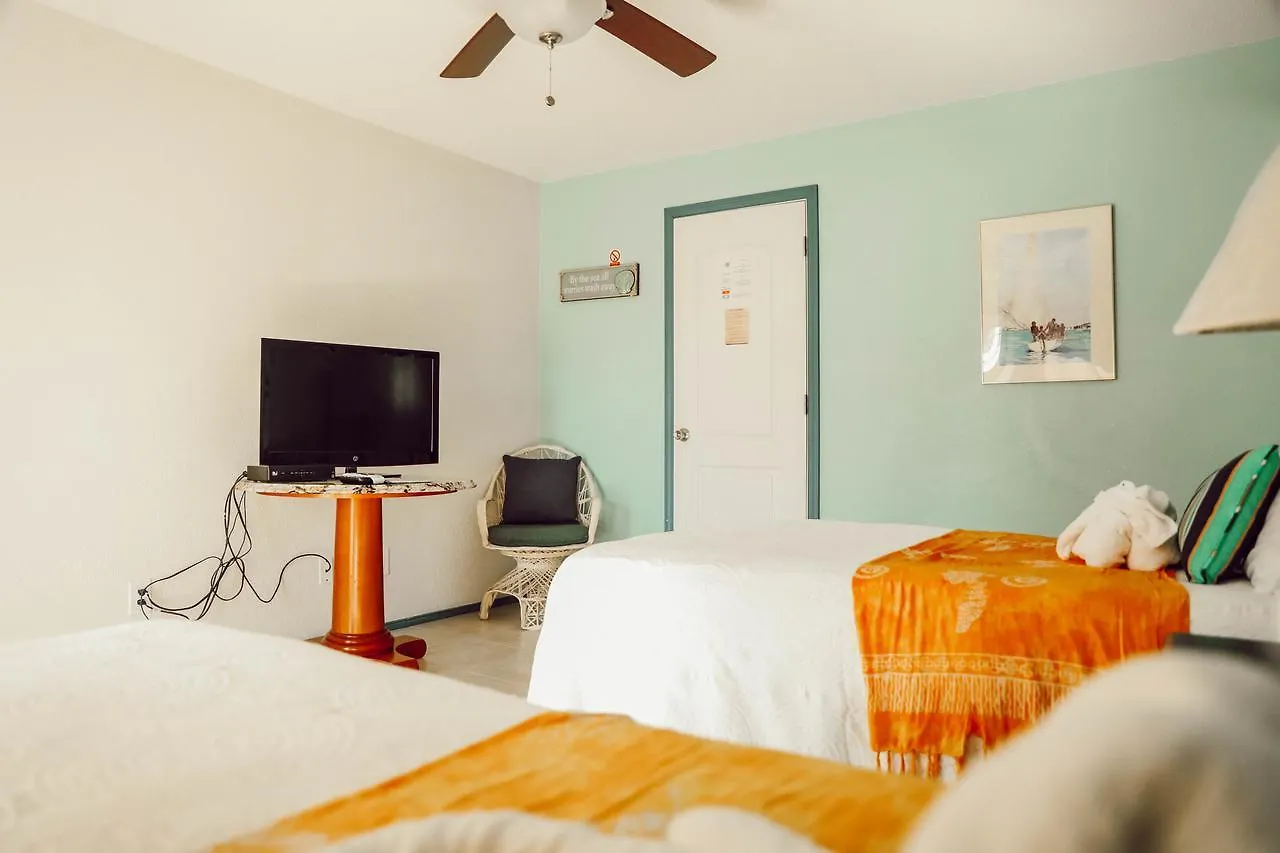 Embrace Resort Staniel Cay