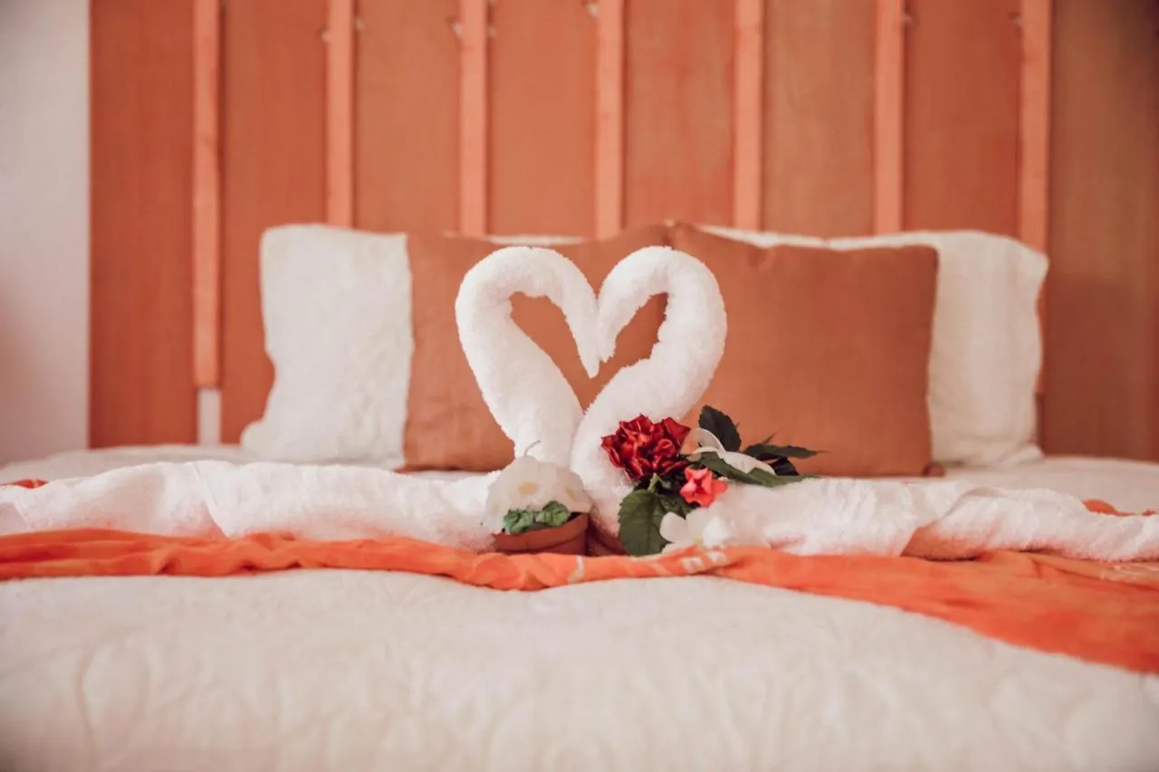 Embrace Resort Staniel Cay