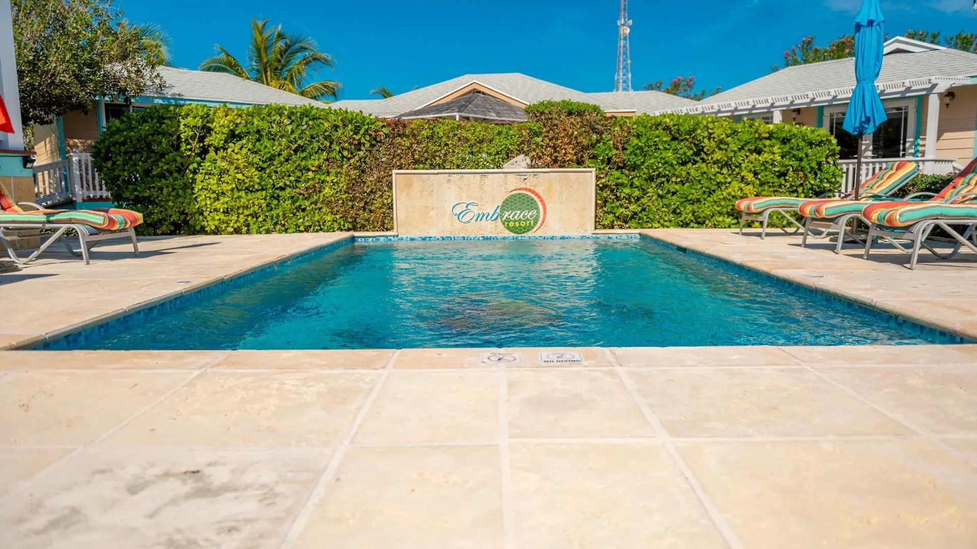 *** Hotel Embrace Resort Staniel Cay Bahamas