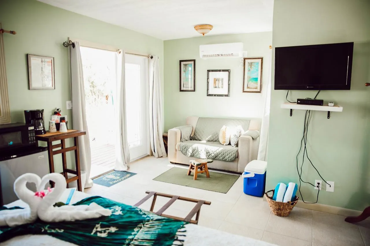 Embrace Resort Staniel Cay