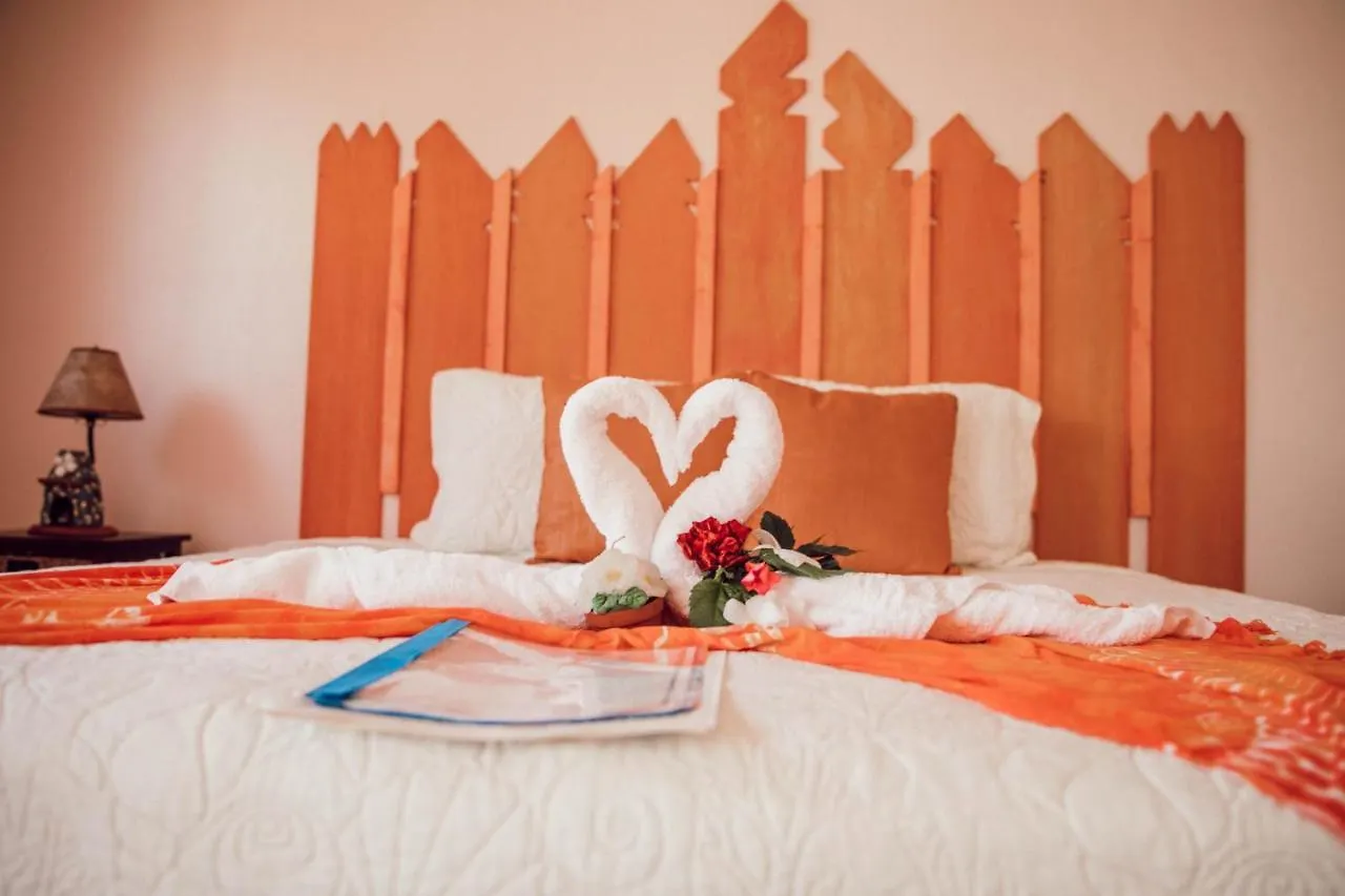 Hotel Embrace Resort Staniel Cay