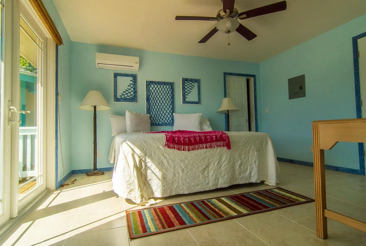 Embrace Resort Staniel Cay