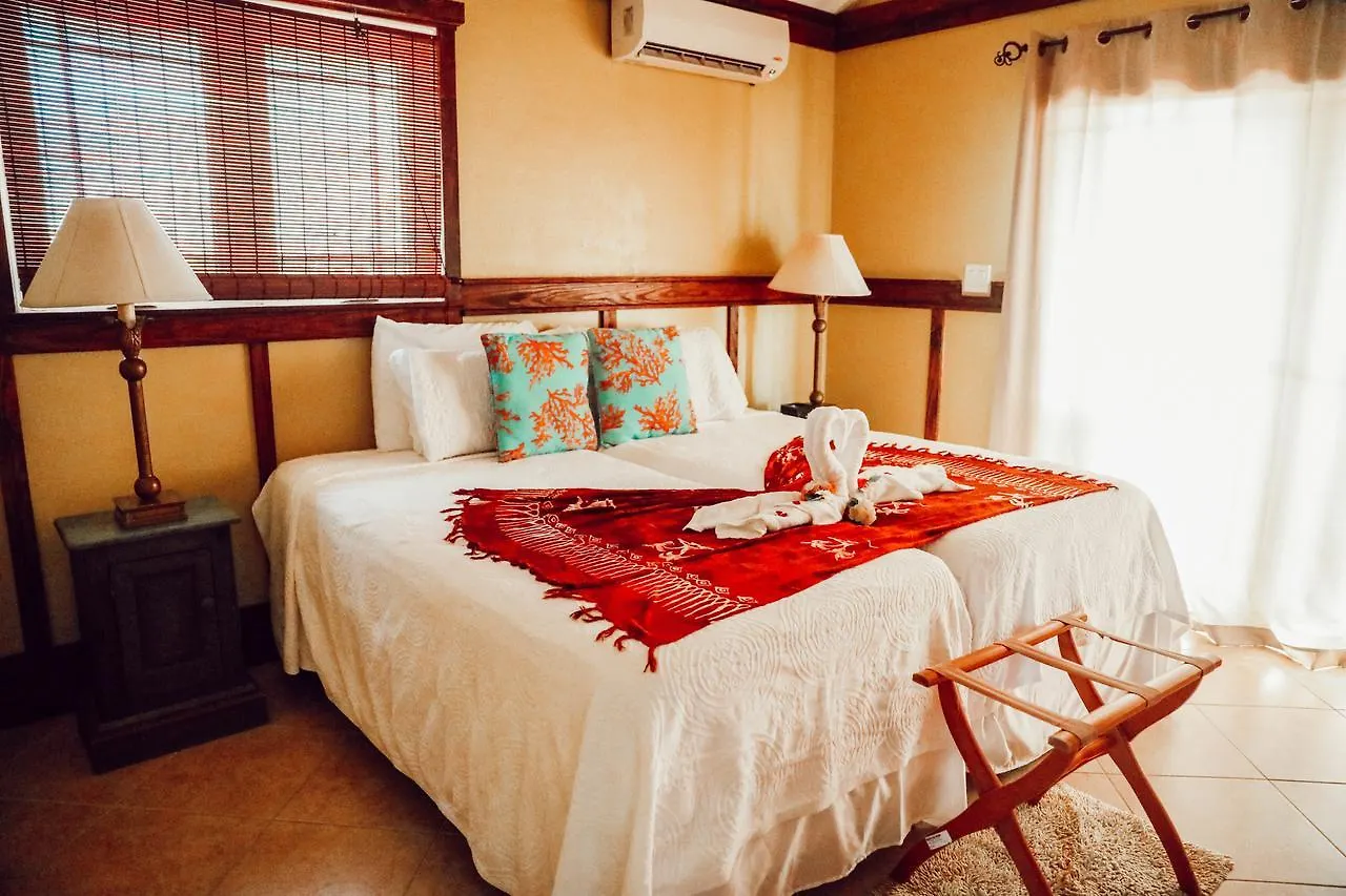 *** Hotel Embrace Resort Staniel Cay Bahamas