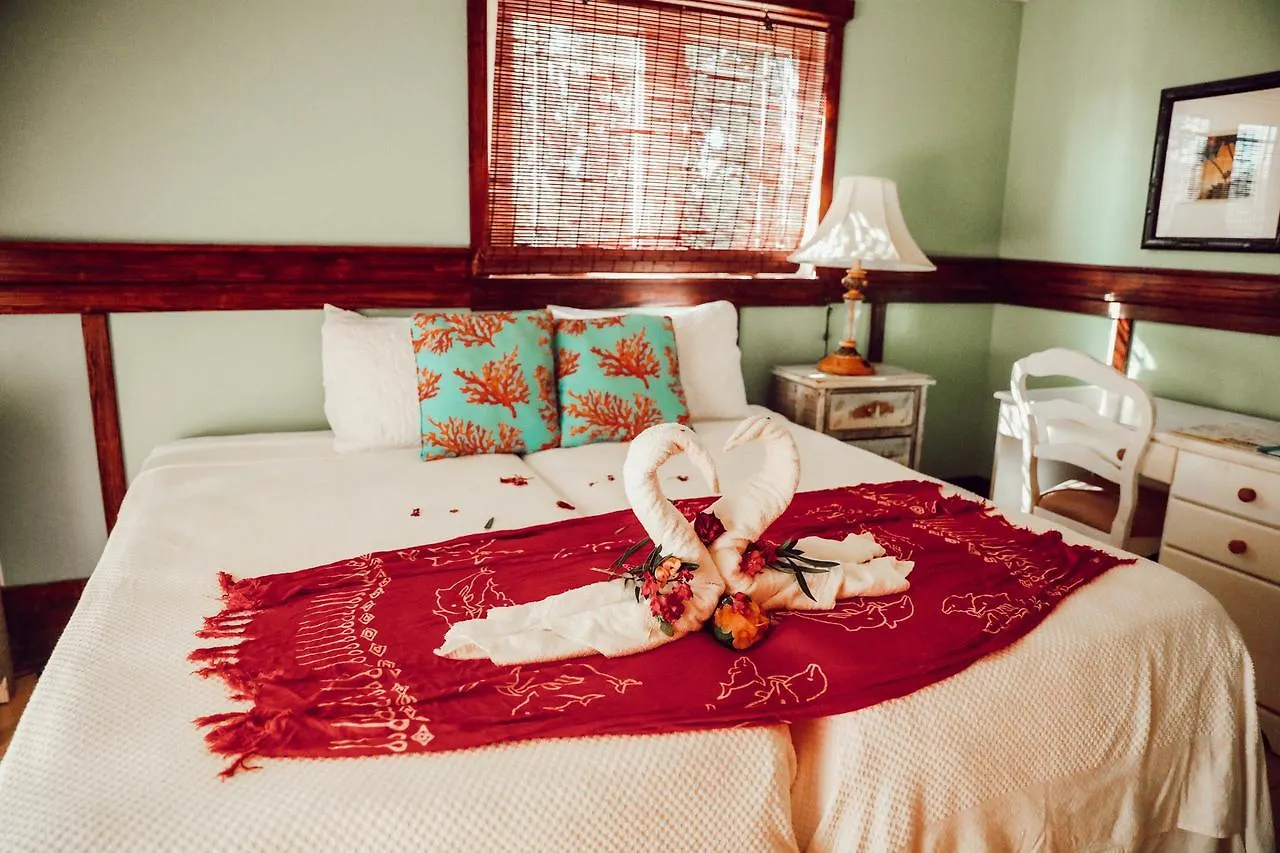 Hotel Embrace Resort Staniel Cay